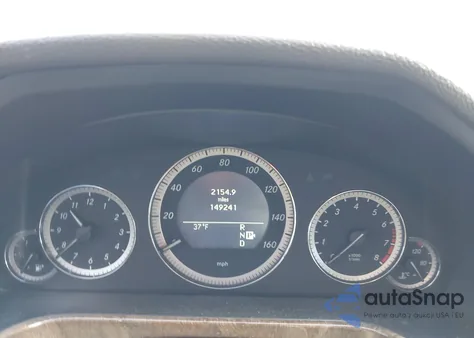 2011 Mercedes-Benz E 350 4Matic z USA, uszkodzony, nr VIN WDDHF8HB4BA411037